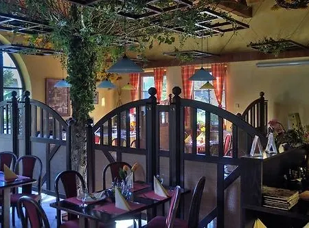 爱赛特酒店 3*