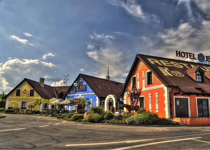 Elzet Hotel 3*