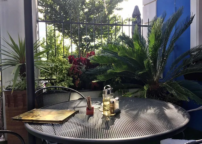 Elzet Hotel